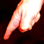 14.07.03 hand pointing down 002a